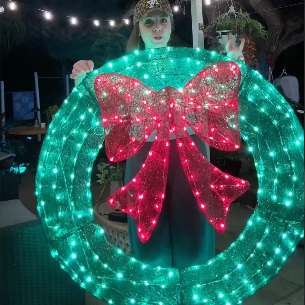 LED Pre-Lit Christmas Wreath Decoration